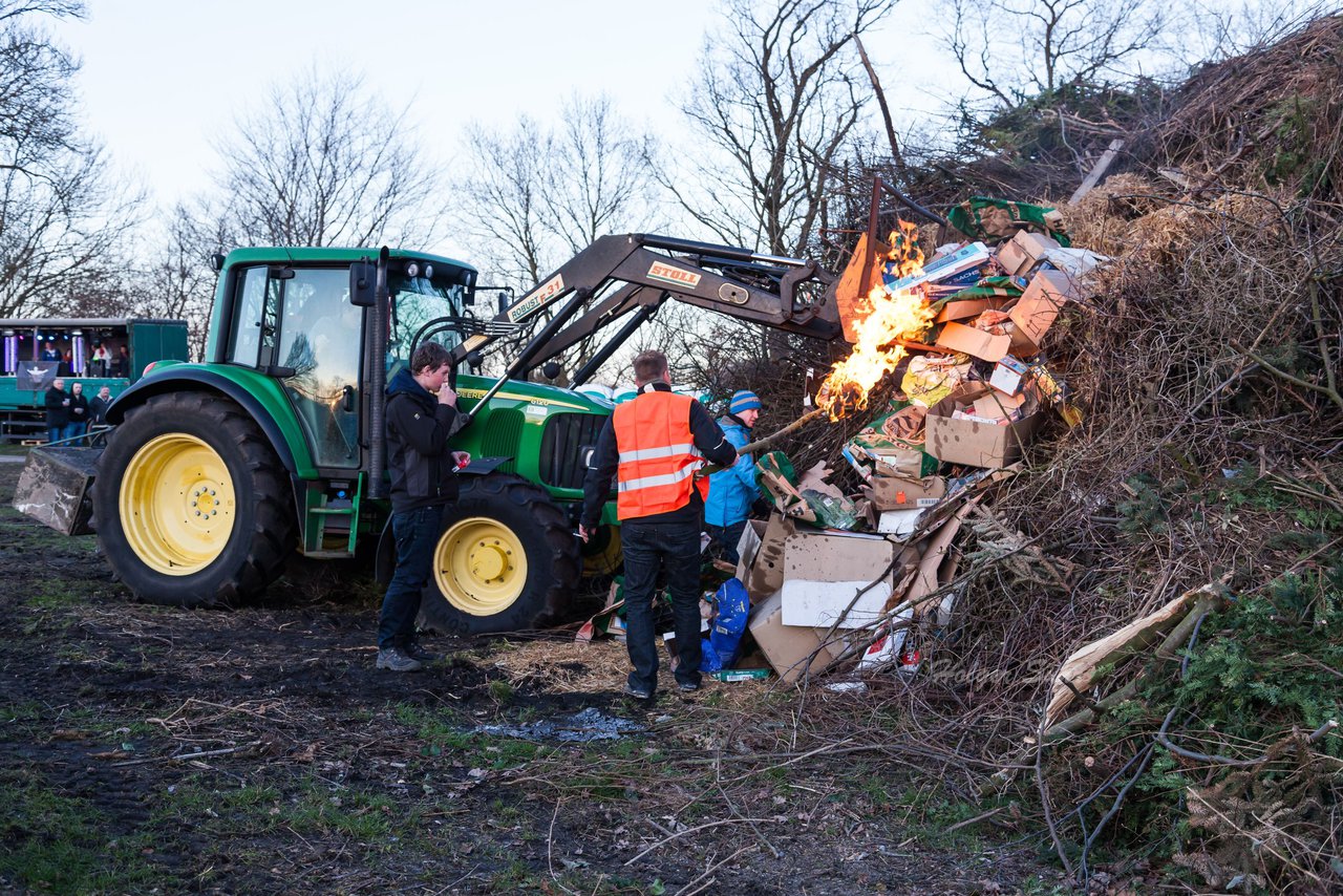 Bild 15 - Osterfeuer